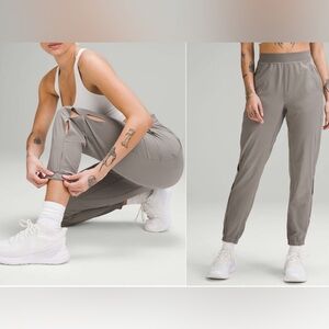 Adapted State Jogger Air Flow High Rise Carbon Dust
